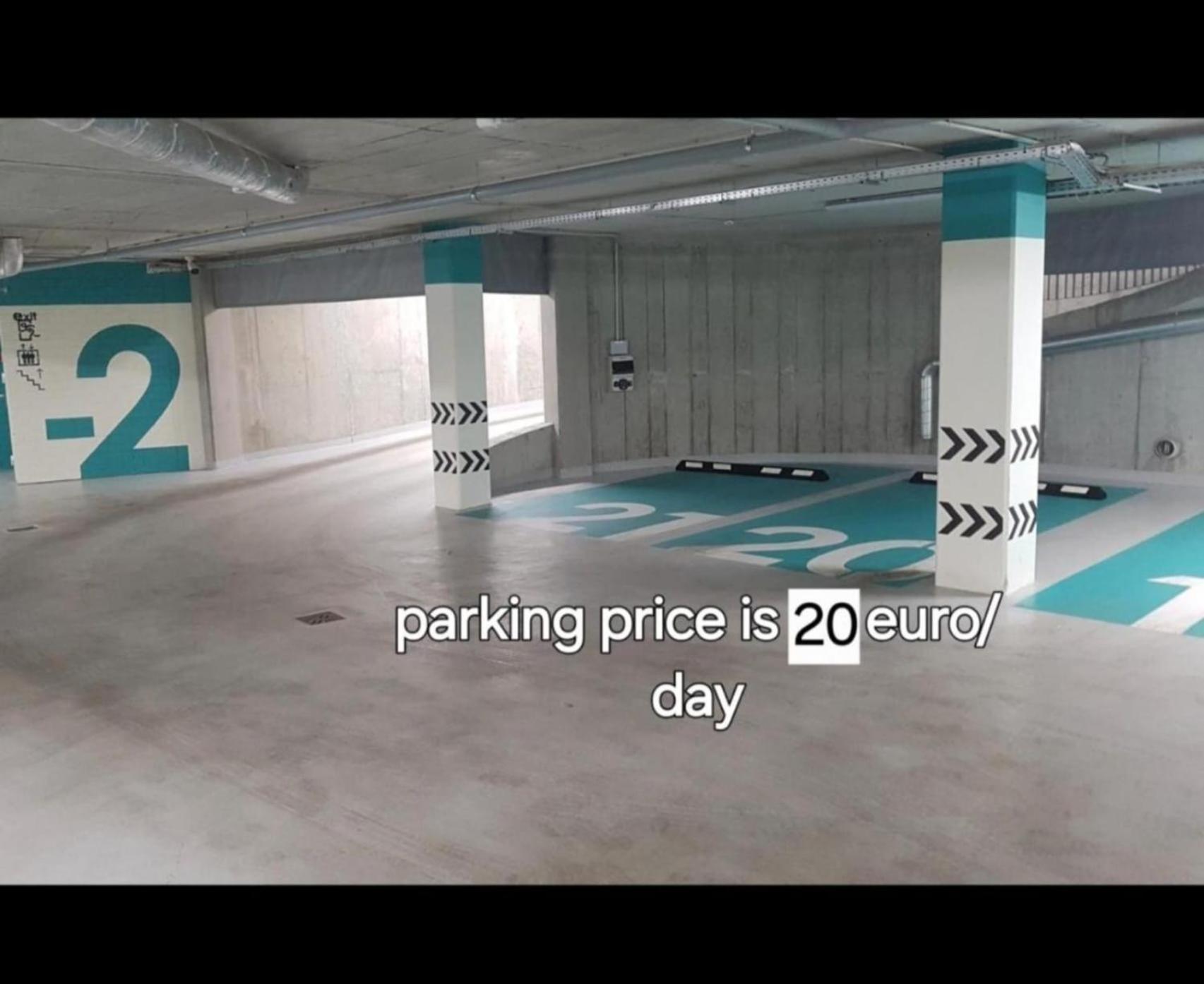 Happy Inn Classical Style, Self Check-In, Parking In The Underground Garage VNO Exteriér fotografie